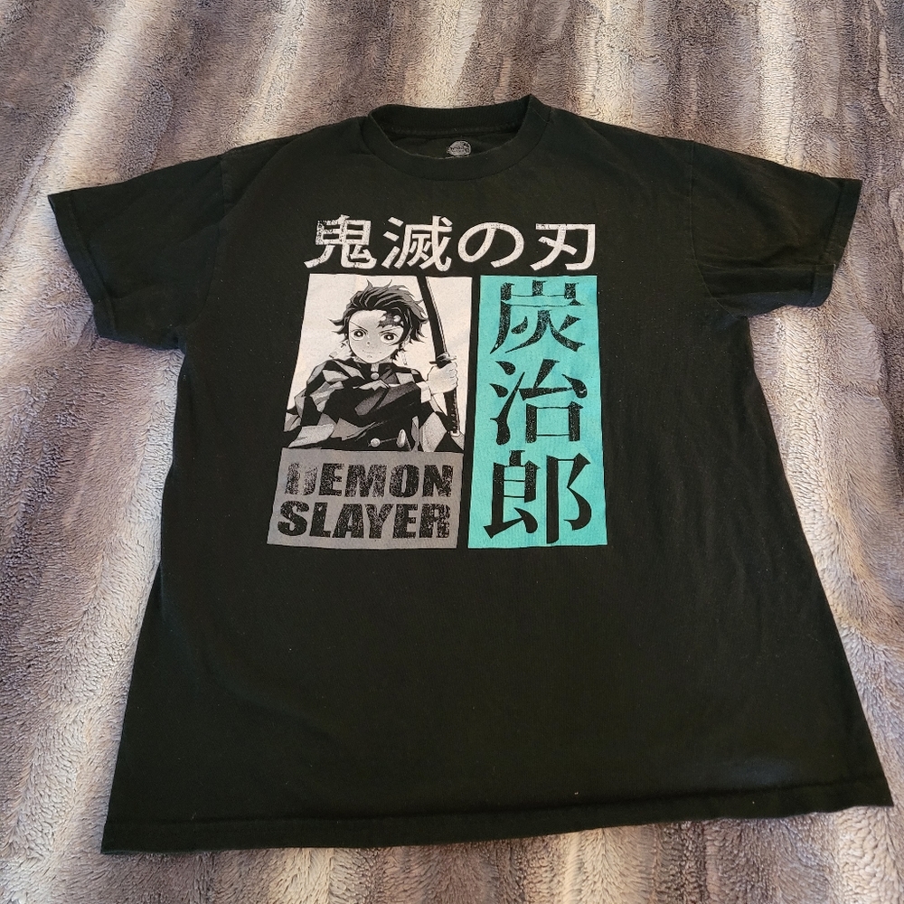 Demon Slayer t-shirt size m